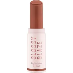 essence Glossy Glaze Lippenstift mit einem hohen Glanz Farbton 01 Livin La Vida Mocha