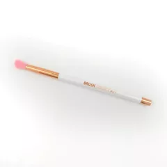 Brush Addict Light Blending Brush - B111